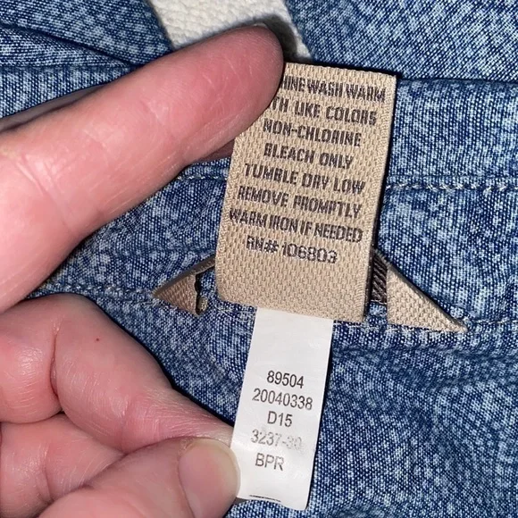 Duluth Trading blouse pullover 1/4 button down long sleeve swirl print Sz medium - Picture 9 of 9